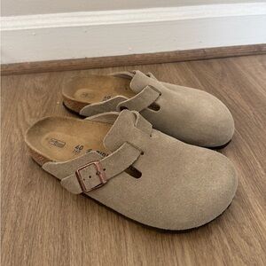 Birkenstock Boston Clogs Taupe